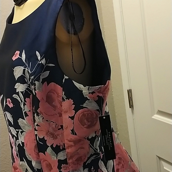 Tahari Plus Size Dress - Picture 4 of 8